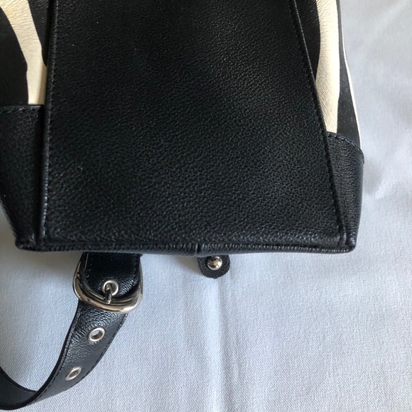 CONCEALED CARRY PURSE ZEBRA PRINT SHOULDER BAG OUTSIDE POCKET PEACE SIGN NEW13X9 - Picture 12 of 12